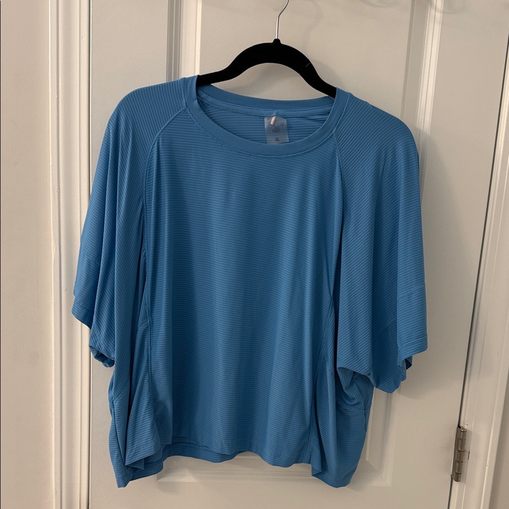 CALIA by Carrie Underwood Light Blue Short Sleeve Performance Tee